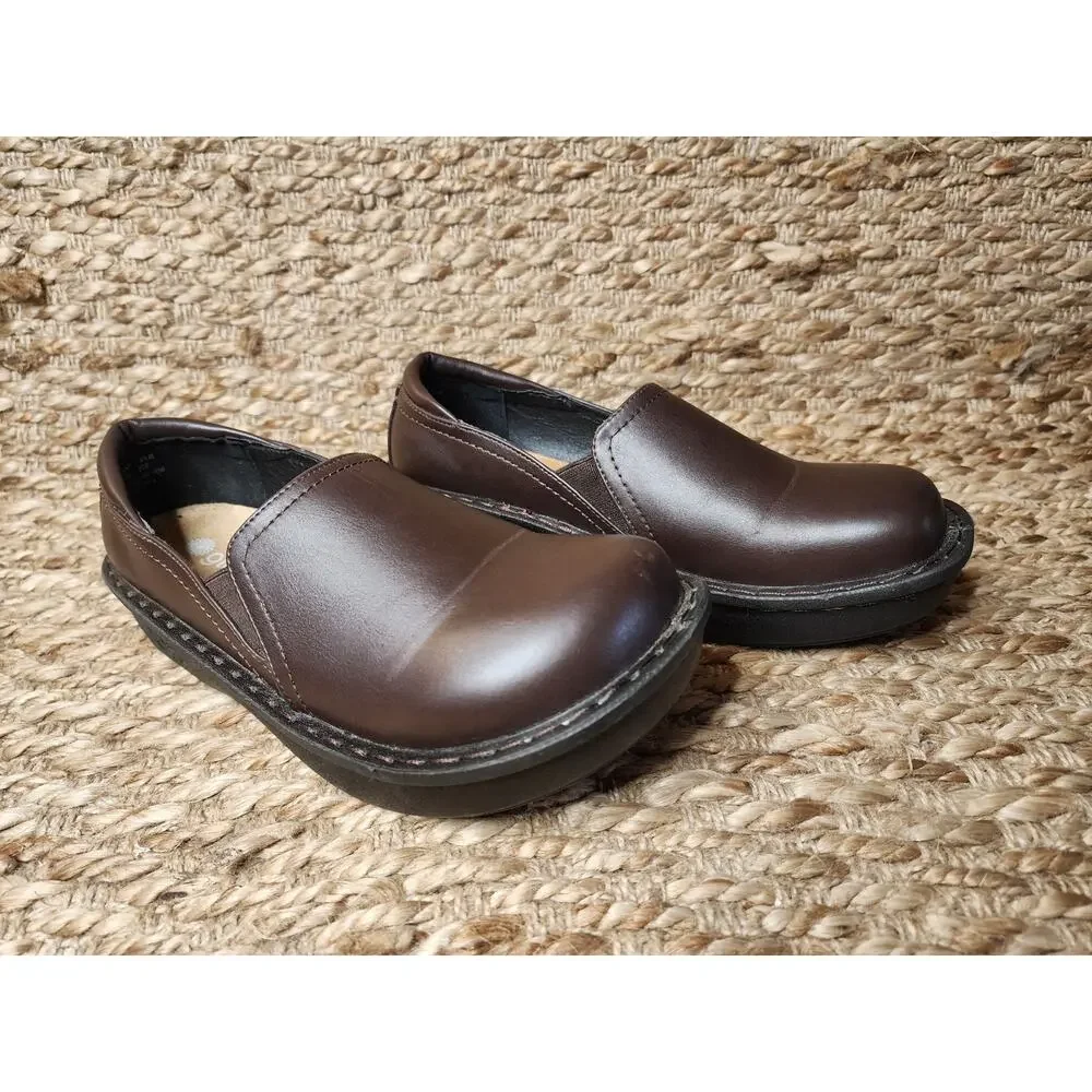 Glolily Jenny Slip On Comfort Shoes Clogs Vegan Brown Women's Size 8.5 M